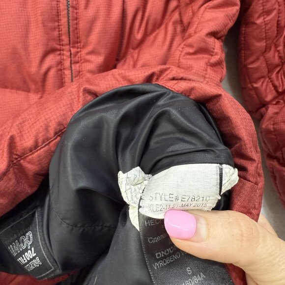 Marmot Jacket Womens Small Red 700 Fill Down Hooded Puffer Insulated Winter Coat - Picture 9 of 16